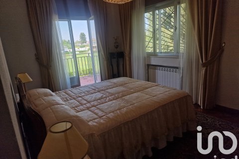 Продажа дома в Вильядангос-дель-Парамо, Леон, Испания 4 спальни, 265м2 №153213 - фото 14