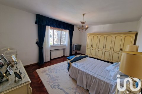 Продажа дома в Вильядангос-дель-Парамо, Леон, Испания 4 спальни, 265м2 №153213 - фото 12