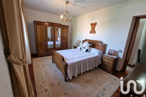 Продажа дома в Вильядангос-дель-Парамо, Леон, Испания 4 спальни, 265м2 №153213 - фото 27