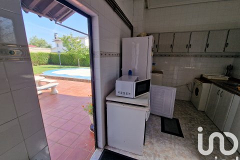 Продажа дома в Вильядангос-дель-Парамо, Леон, Испания 4 спальни, 265м2 №153213 - фото 6