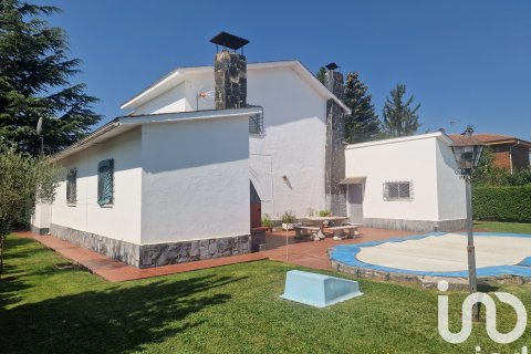 Продажа дома в Вильядангос-дель-Парамо, Леон, Испания 4 спальни, 265м2 №153213 - фото 2