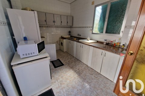 Продажа дома в Вильядангос-дель-Парамо, Леон, Испания 4 спальни, 265м2 №153213 - фото 7