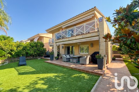 Casa a Cambrils, Tarragona, Spagna 5 camere da letto, 289 mq. N° 153218