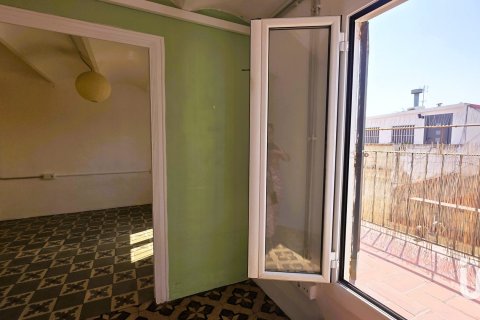 Wohnung zum Verkauf in Barcelona, Spanien 3 Schlafzimmer, 75 m2 Nr. 153214 - Foto 2