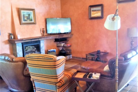 Dom w Mora d'Ebre, Tarragona, Hiszpania 5 sypialni, 375 mkw. nr 153219 – zdjęcie 14