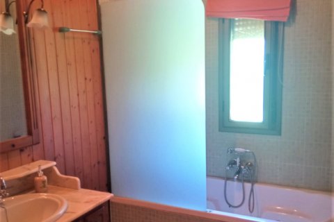 Dom w Mora d'Ebre, Tarragona, Hiszpania 5 sypialni, 375 mkw. nr 153219 – zdjęcie 23