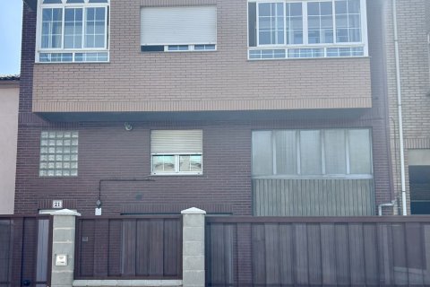 Townhouse in La Robla, Leon, Spanien 6 Schlafzimmer, 305 m2 Nr. 153217