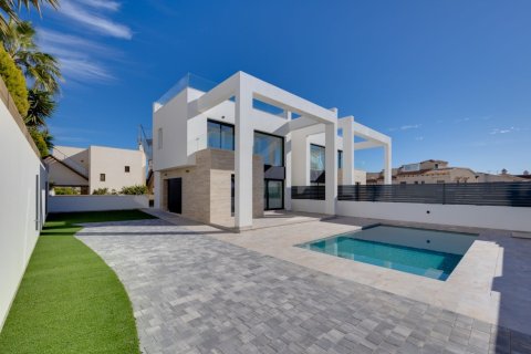 Willa w Torrevieja, Alicante, Hiszpania 4 sypialnie, 238 mkw. nr 136240 – zdjęcie 2