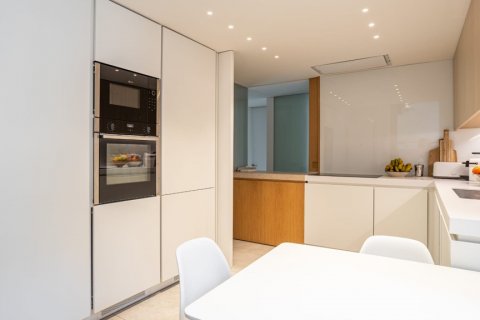 Appartamento in vendita Madrid, Spagna 4 camere da letto, 236 mq. N° 117152 - foto 18