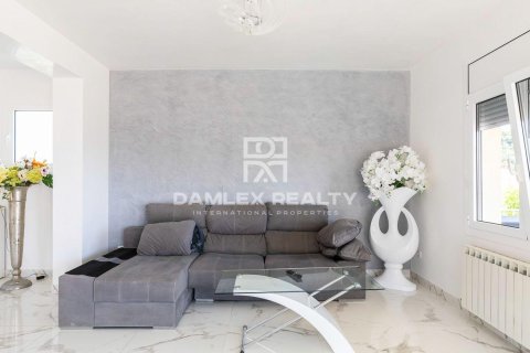 Dom w Lloret de Mar, Girona, Hiszpania 4 sypialnie, 320 mkw. nr 176991 – zdjęcie 6