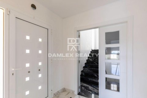 Dom w Lloret de Mar, Girona, Hiszpania 4 sypialnie, 320 mkw. nr 176991 – zdjęcie 9