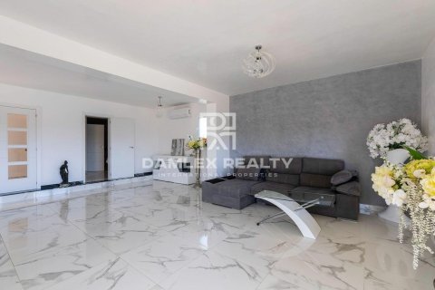 Dom w Lloret de Mar, Girona, Hiszpania 4 sypialnie, 320 mkw. nr 176991 – zdjęcie 7