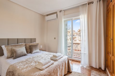 Townhouse for sale in Alicante, Spain 2 bedrooms, 75 sq.m. No. 196808 - photo 12