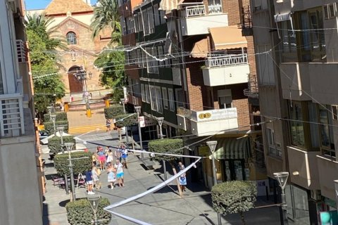 Wohnung zum Verkauf in Torrevieja, Alicante, Spanien 1 Schlafzimmer, 142 m2 Nr. 165522 - Foto 2