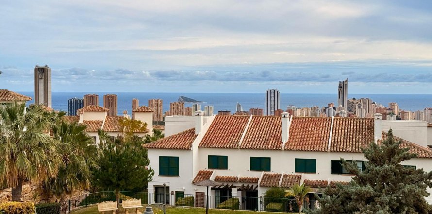 House à Finestrat, Alicante, Espagne 2 chambres, 180 m2 No. 165525