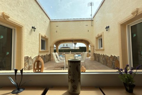 Willa w Calpe, Alicante, Hiszpania 5 sypialni, 277 mkw. nr 165527 – zdjęcie 13