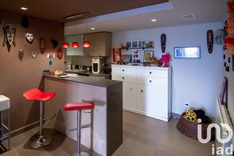 Hus till salu i Alzira, Valencia, Spanien 4 sovrum, 290 kvm. Nr. 153334 - foto 13