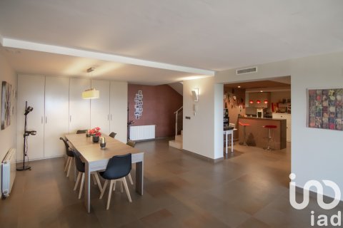 Hus till salu i Alzira, Valencia, Spanien 4 sovrum, 290 kvm. Nr. 153334 - foto 12