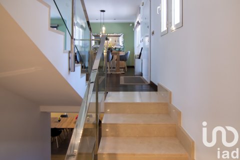 Hus till salu i Alzira, Valencia, Spanien 4 sovrum, 290 kvm. Nr. 153334 - foto 8