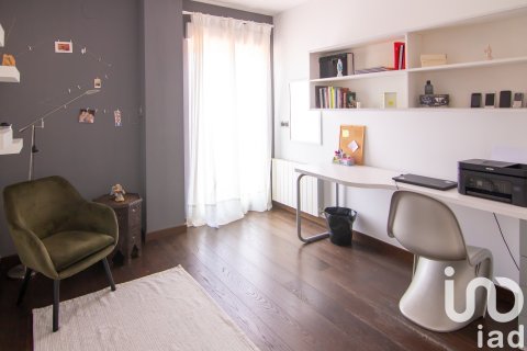 Hus till salu i Alzira, Valencia, Spanien 4 sovrum, 290 kvm. Nr. 153334 - foto 20