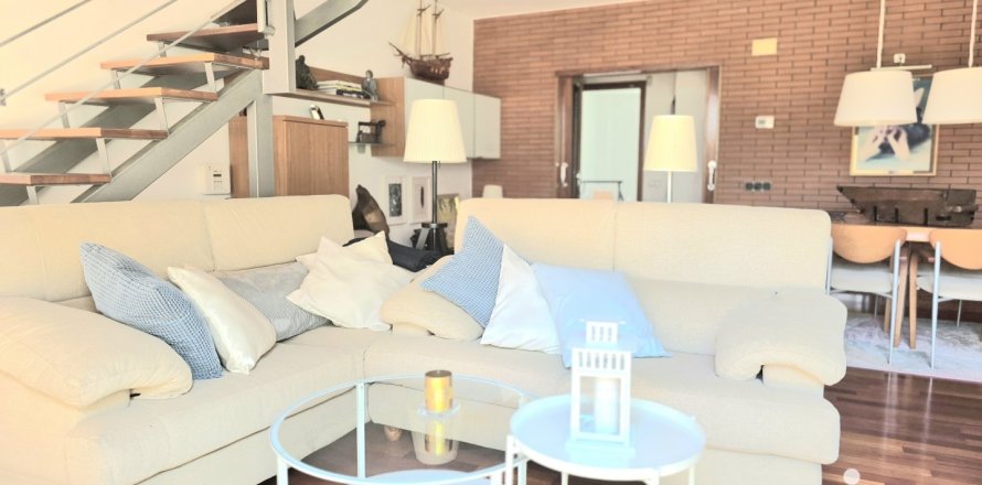 Hus i Sabadell, Barcelona, Spanien 4 sovrum, 533 kvm. Nr. 153336