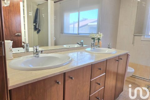 Hus till salu i Sabadell, Barcelona, Spanien 4 sovrum, 533 kvm. Nr. 153336 - foto 18