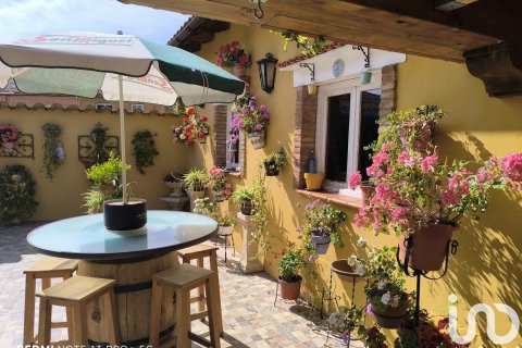 Māja pārdošanā Santas Martas, Leon, Spānijā 3 istabas, 214 m2 Nr. 153335 - attēls 3