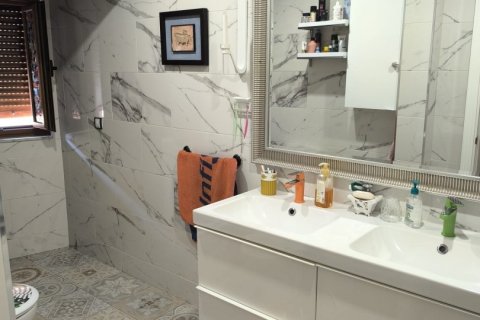 Māja pārdošanā Santas Martas, Leon, Spānijā 3 istabas, 214 m2 Nr. 153335 - attēls 23