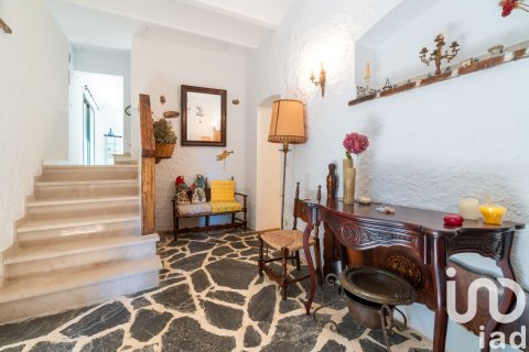 Dom w Navata, Girona, Hiszpania 3 sypialnie, 177 mkw. nr 153330 – zdjęcie 6