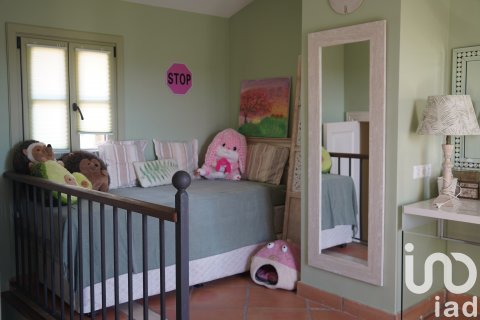 Townhouse for sale in San Roque, Cadiz, Spain 3 bedrooms, 205 sq.m. No. 153332 - photo 22