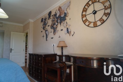 Townhouse for sale in San Roque, Cadiz, Spain 3 bedrooms, 205 sq.m. No. 153332 - photo 17