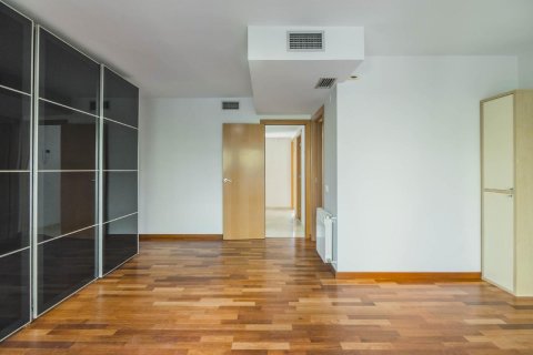 Duplex à vendre Barcelona, Espagne, 3 chambres, 273 m2 No. 133506 - photo 12