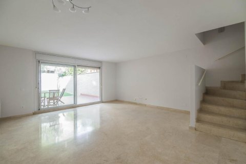 Duplex à vendre Barcelona, Espagne, 3 chambres, 273 m2 No. 133506 - photo 26