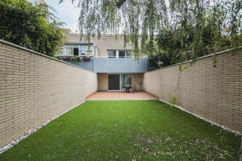 Duplex à vendre Barcelona, Espagne, 3 chambres, 273 m2 No. 133506 - photo 1