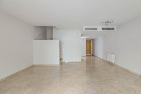 Duplex à vendre Barcelona, Espagne, 3 chambres, 273 m2 No. 133506 - photo 27