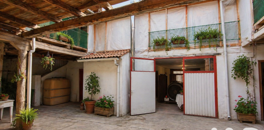 Сasa en León, España 6 dormitorios, 594 m2 No. 186086