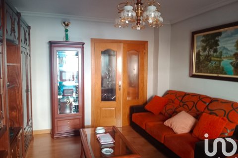 Apartment in Ciudad Rodrigo, Salamanca, Spain 3 bedrooms, 108 sq.m. No. 186081