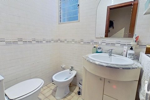 Hus till salu i Burriana, Castellon, Spanien 5 sovrum, 150 kvm. Nr. 186087 - foto 11