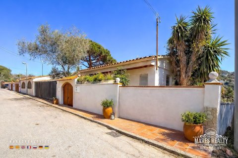 Villa à vendre à Lloret de Mar, Girona, Espagne, 4 chambres, 238 m2 No. 168696 - photo 2