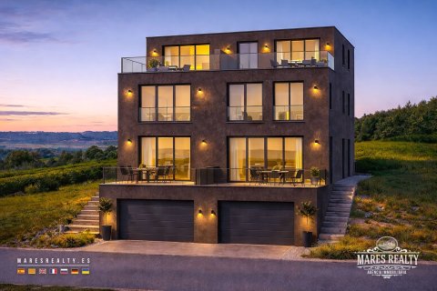 Villa for sale in Aiguaviva Parc, Girona, Spain 3 bedrooms, 180 sq.m. No. 168695 - photo 17