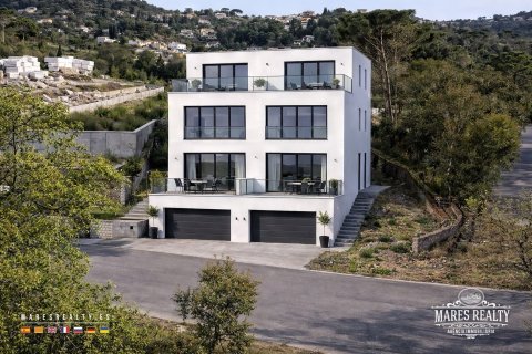 Villa for sale in Aiguaviva Parc, Girona, Spain 3 bedrooms, 180 sq.m. No. 168695 - photo 14