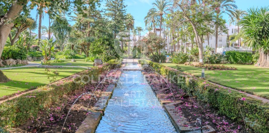 Apartment à Marbella, Malaga, Espagne 3 chambres, 145 m2 No. 157583