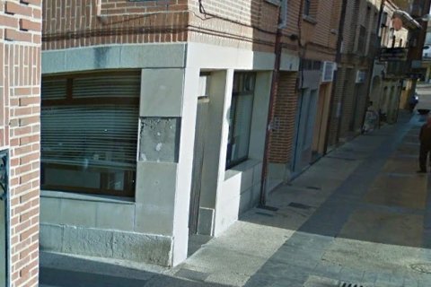 Commercial property in Sahagun, Leon, Spain 4 bedrooms, 130 sq.m. No. 184649