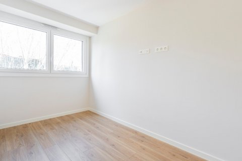 Duplex for sale Madrid, Spain 3 bedrooms, 235 sq.m. No. 117650 - photo 18