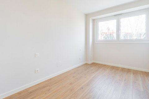 Duplex for sale Madrid, Spain 3 bedrooms, 235 sq.m. No. 117650 - photo 17