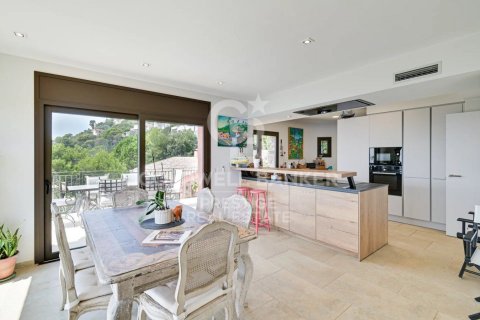 Huvila myytävänä Begur, Girona, Espanja, 6 makuuhuonetta, 500 m2 No. 158432 - kuva 18