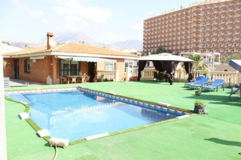 Willa w Benidorm, Alicante, Hiszpania 9 sypialni, 430 mkw. nr 196699 – zdjęcie 15