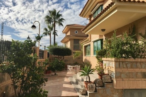 Willa w Benidorm, Alicante, Hiszpania 6 sypialni, 600 mkw. nr 196695 – zdjęcie 2