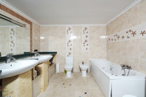 Villa till salu Torrevieja, Alicante, Spanien 5 sovrum, 468 kvm. Nr. 118799 - foto 11
