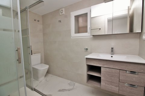 Продажа виллы в Вилламартин, Аликанте, Испания 2 спальни, 132м2 №118804 - фото 18